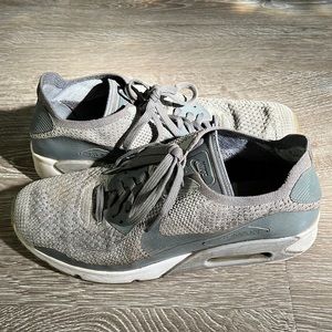 Nike Air Max Flyknit Gray Mens 11.5 Pre-Owned